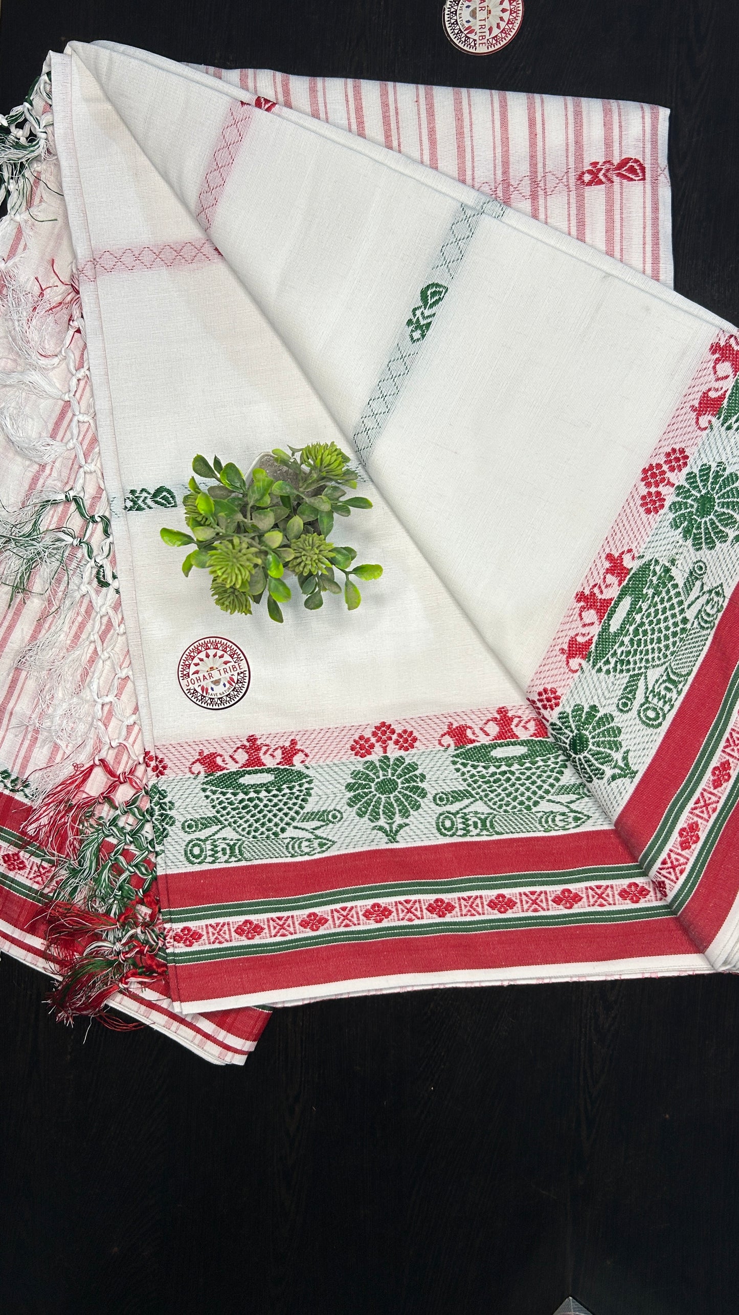 Nagada border saree